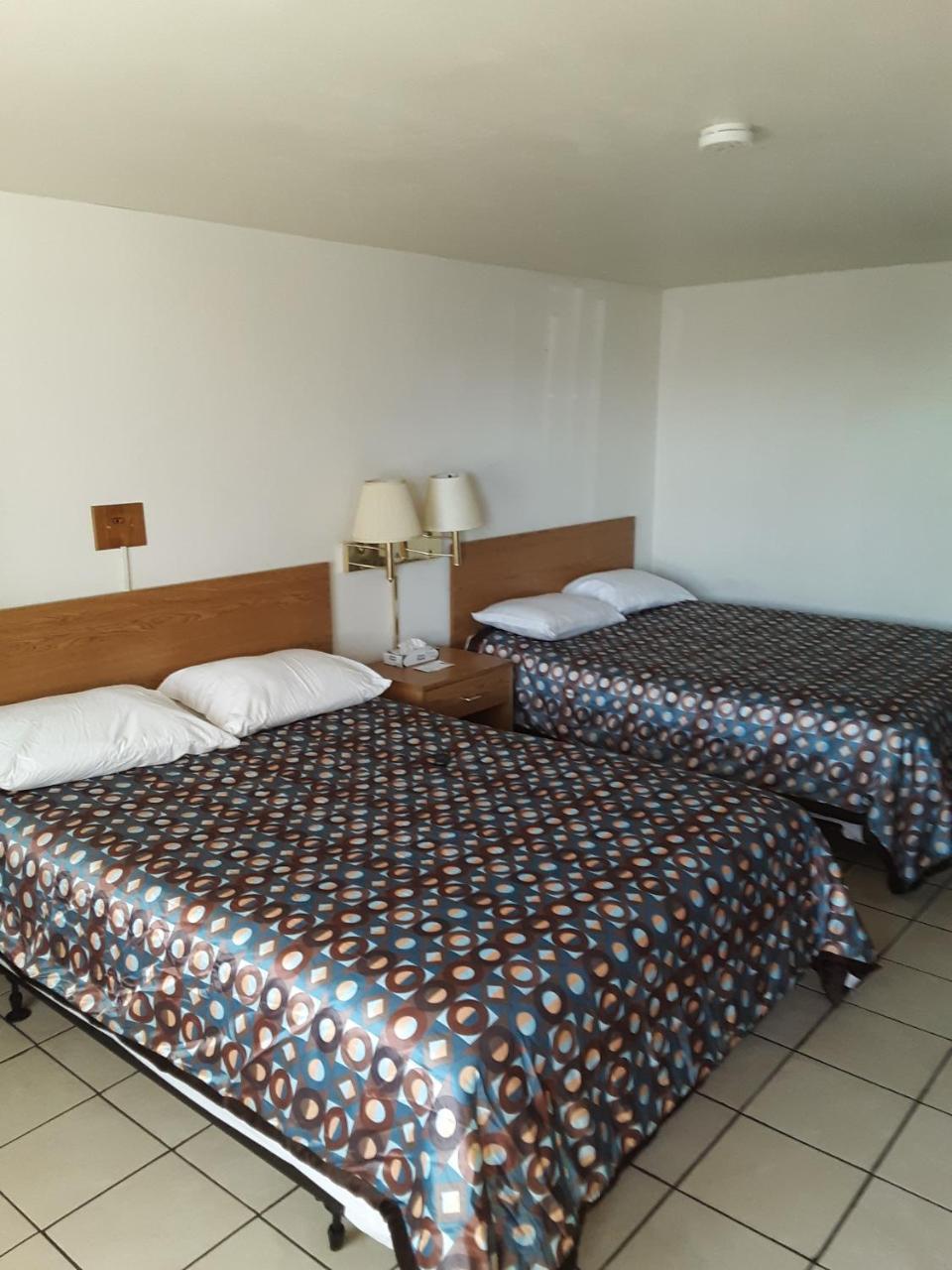 Plaza Motel برايان الغرفة الصورة